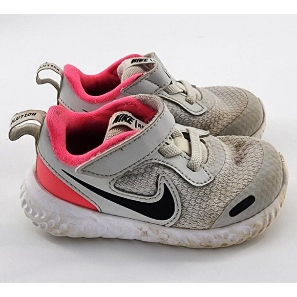 Nike Revolution 5 Toddler Girl's Size 6C  Light Gray/Pink Sneakers BQ5673-010 - Picture 4 of 7